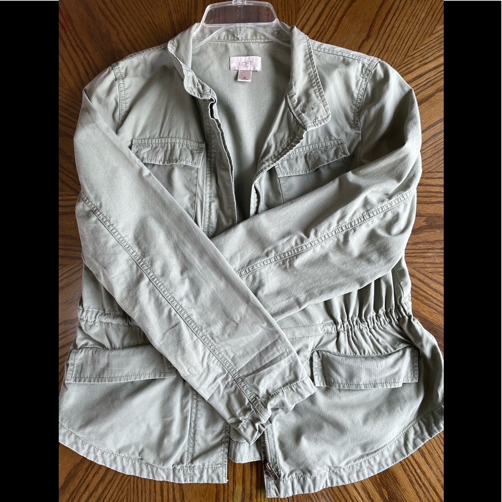 Green cargo jacket. Size medium. From the LOFT.
